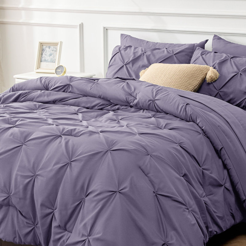 Bedsure Queen Burgundy Pintuck Bed-in-a-Bag - Greyish Purple Pinch Pleat Comforter Set with Sheets, Pillowcases & Shams (Set of 7)