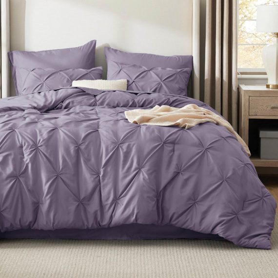 Bedsure Queen Burgundy Pintuck Bed-in-a-Bag - Greyish Purple Pinch Pleat Comforter Set with Sheets, Pillowcases & Shams (Set of 7)